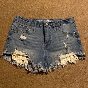Distressed Denim Shorts with Lace Pocket